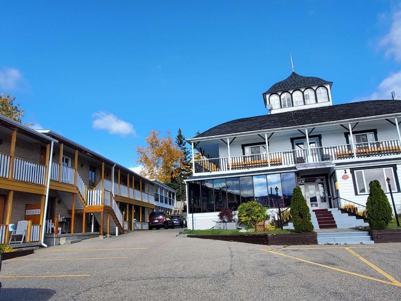 Hotel - Georges Tadoussac