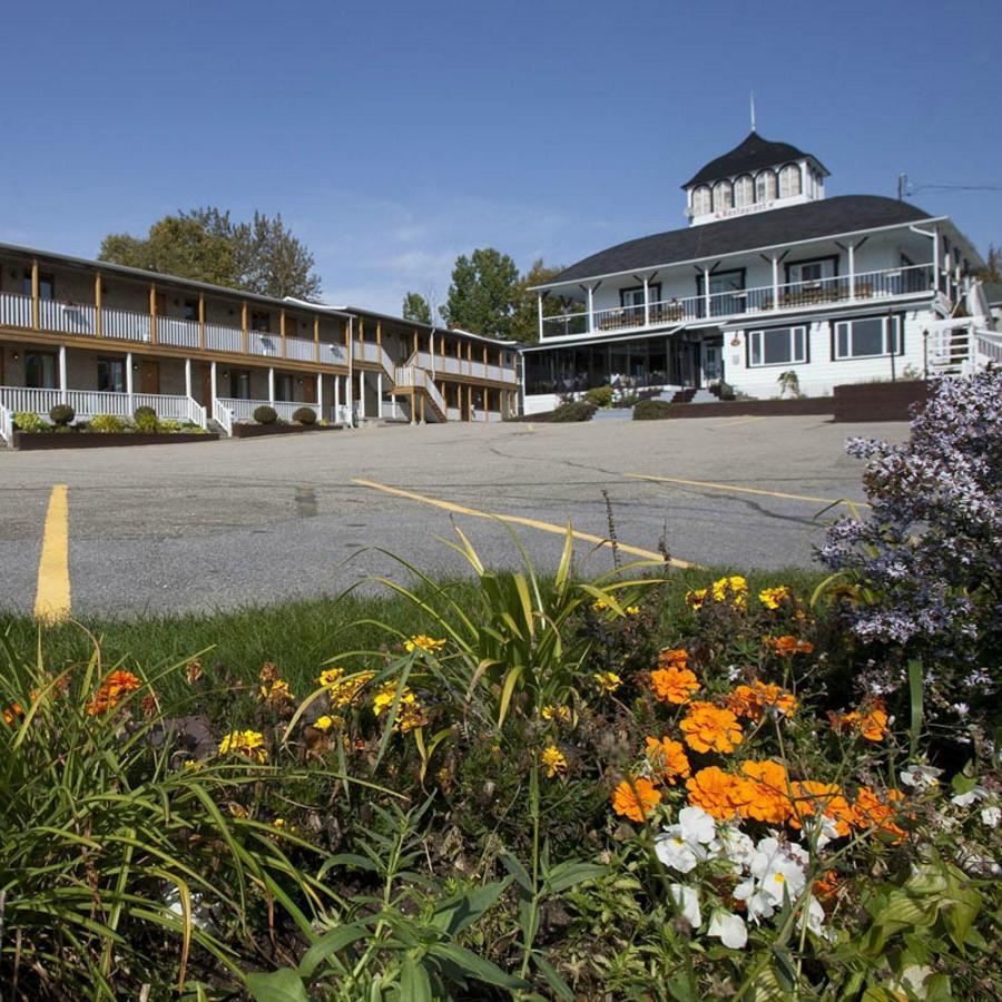 - Georges Hotel