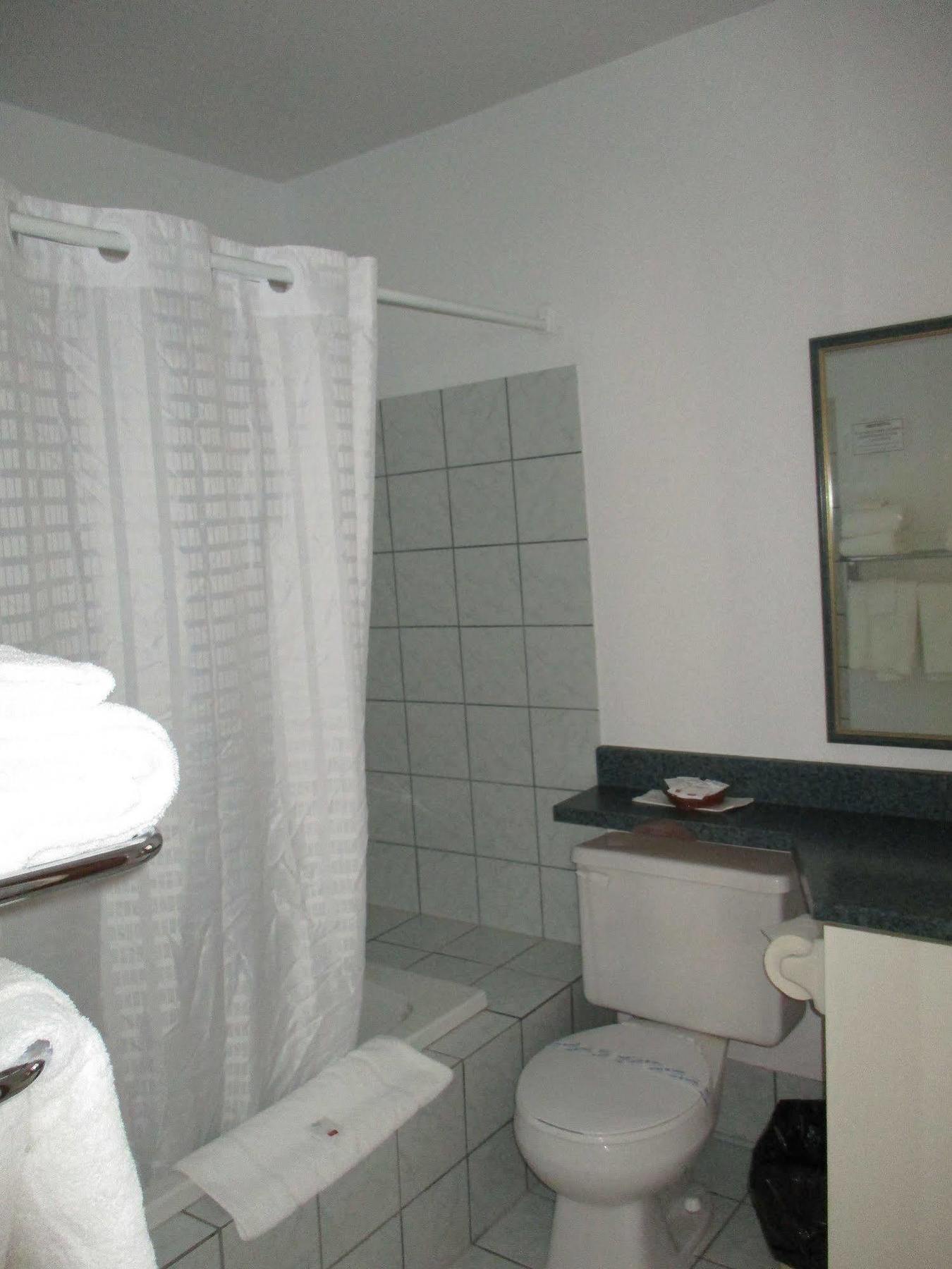 - Georges Hotel 2*