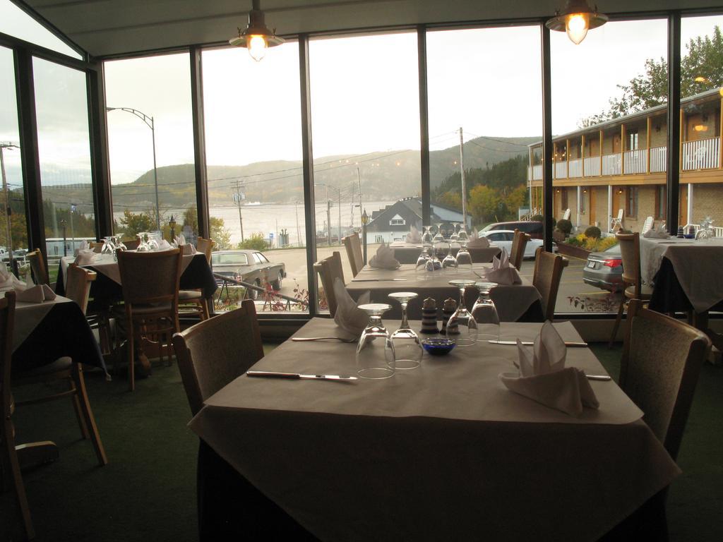 - Georges Hotel